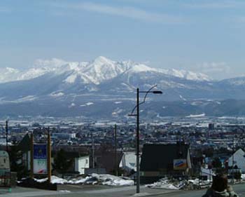 f005